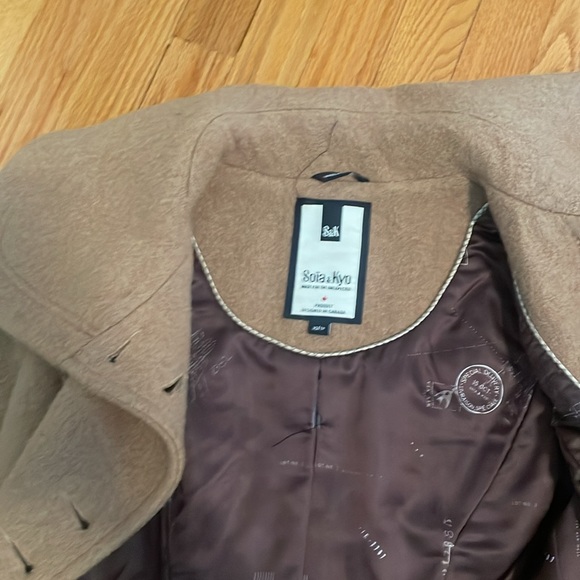 Soia & Kyo tan wool coat, size XS - Picture 2 of 3